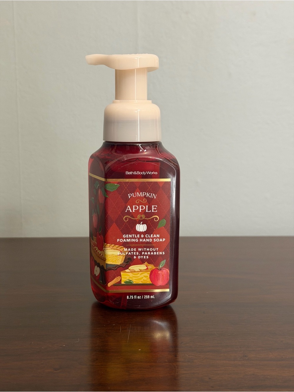 Bath & Body Works Pumpkin Apple Foaming Hand Soap - Deep Red with Cream Pump